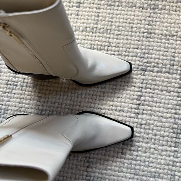 NEW Larroude Ivory Leather James Boot 7.5 - Picture 3 of 7